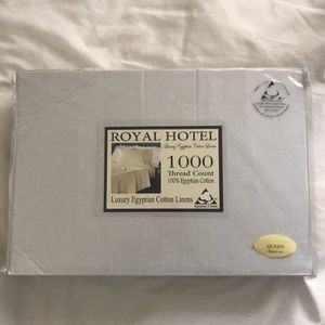 Royal Hotel Egyptian cotton queen flat sheet